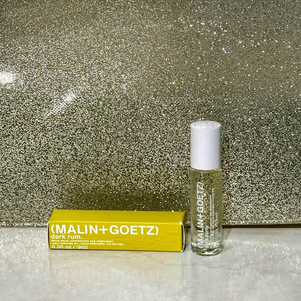 5 for $25 item 🌺 Malin+Goetz Dark Rum
